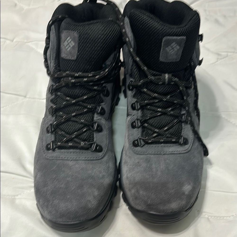 Columbia Men's Gray Boots